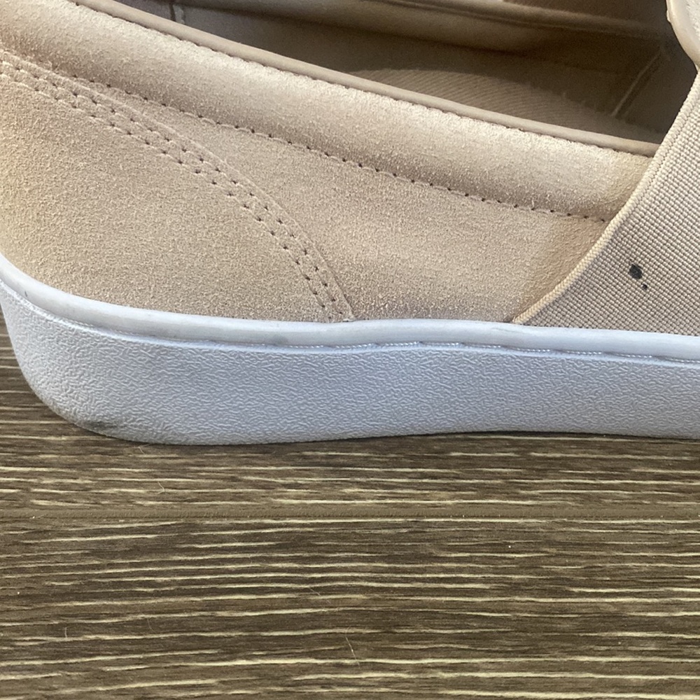 Used vionic shoes - Picture 2 of 4